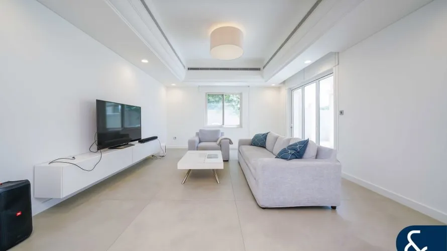 5 bedrooms villa for sale , Victory Heights, Dubai Sports City, Dubai, UAE No. 1712 № 9