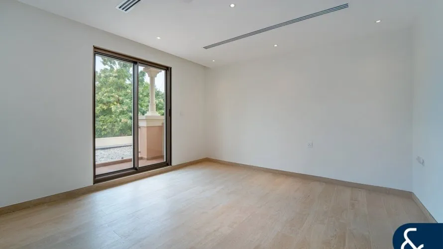 5 bedrooms villa for sale , Victory Heights, Dubai Sports City, Dubai, UAE No. 1756 № 14