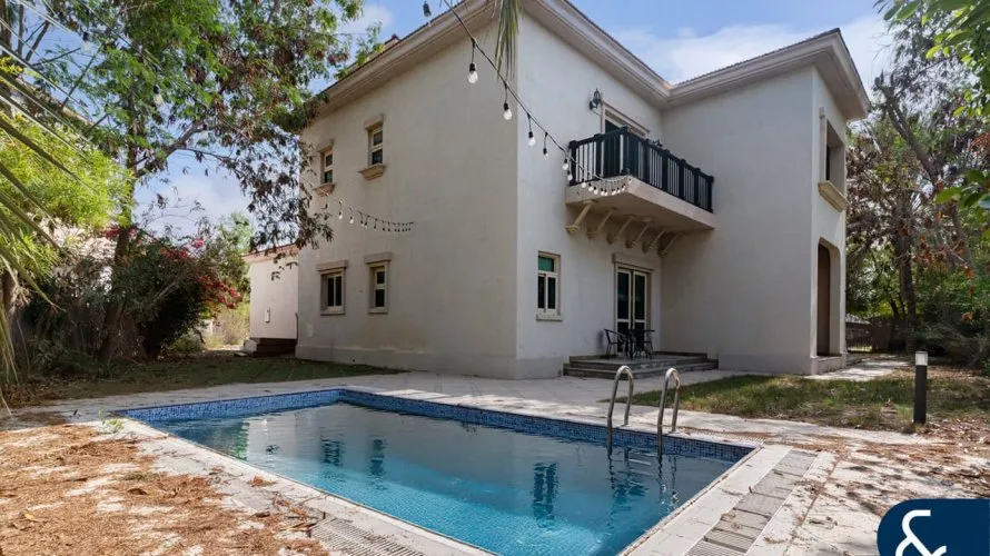 4 bedrooms villa for sale , Jumeirah Islands, Dubai, UAE No. 1985