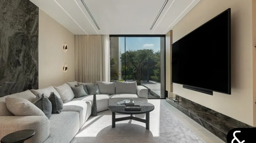 5 bedrooms villa for sale , Jumeirah Islands, Dubai, UAE No. 1750 № 11
