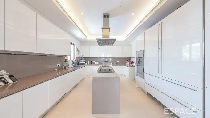 6 bedrooms villa for sale , Palm Jumeirah, Dubai, UAE No. 1801 № 6