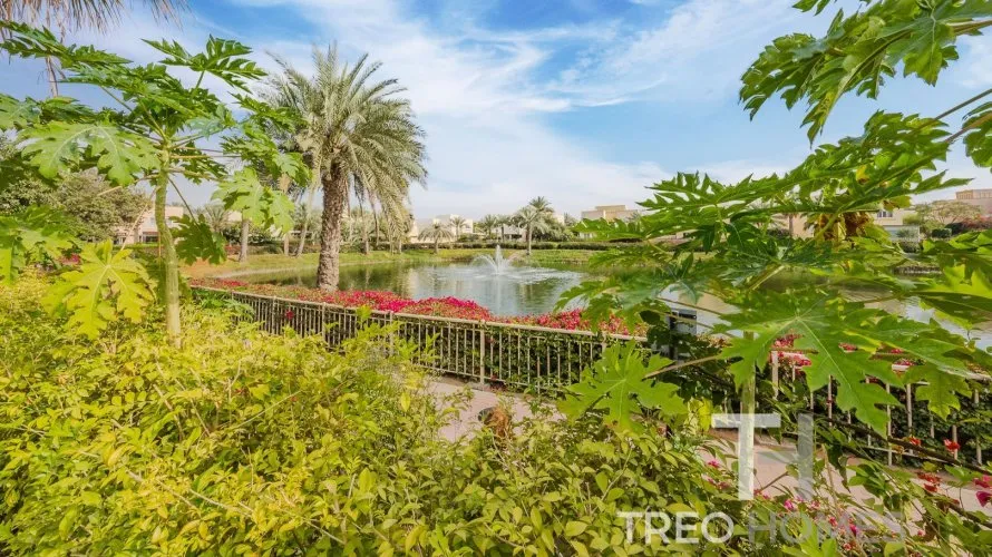 5 bedrooms villa for sale , Meadows, Dubai, UAE No. 485 № 1
