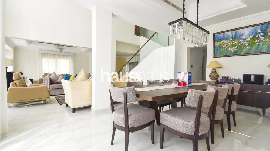 4 bedrooms villa for sale , Jumeirah Islands, Dubai, UAE No. 880 № 2