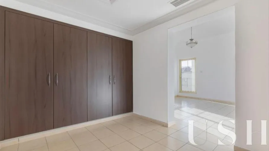 4 bedrooms villa for sale, Jumeirah Islands, Dubai, UAE No. 763