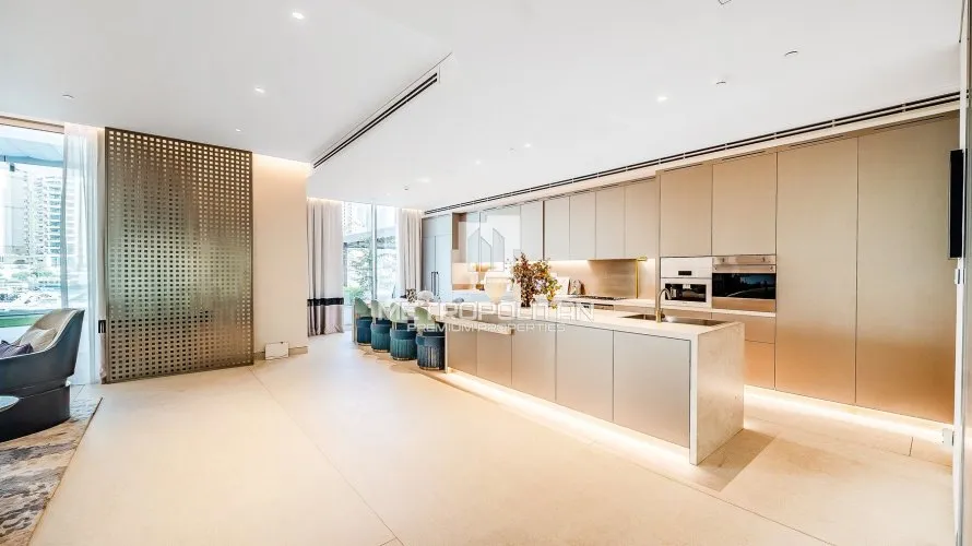 5 bedrooms villa for sale , Dubai Marina, Dubai, UAE No. 1644 № 2