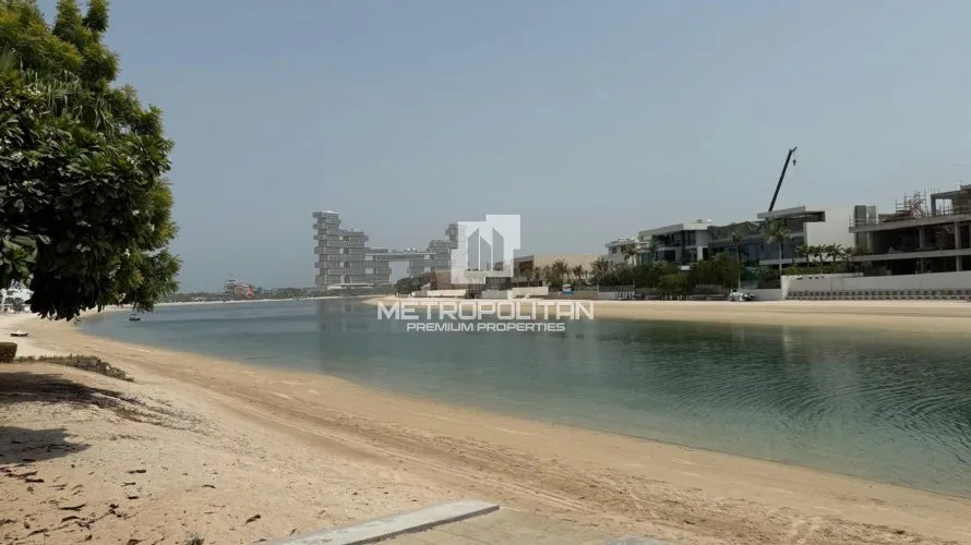 4 bedrooms villa for sale , Palm Jumeirah, Dubai, UAE No. 1585 № 1