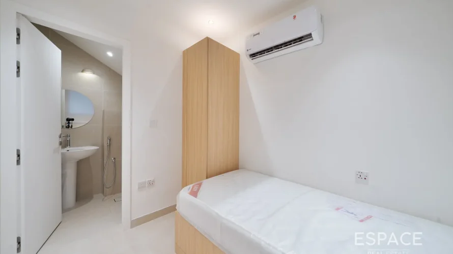 4 bedrooms villa for sale , Meadows, Dubai, UAE No. 1256 № 15