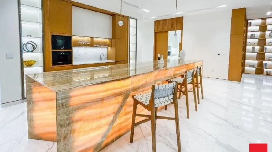 7 bedrooms villa for sale , Dubai, UAE No. 2133 № 1