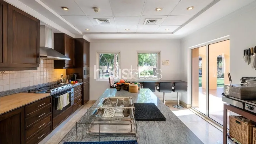 7 bedrooms villa for sale , Arabian Ranches, Dubai, UAE No. 874 № 9