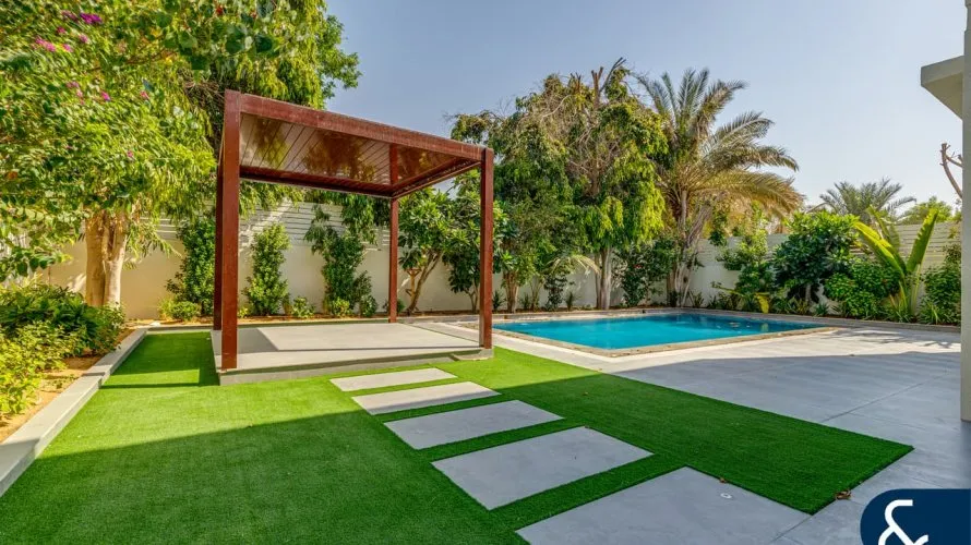 5 bedrooms villa for sale , Meadows, Dubai, UAE No. 1710 № 21