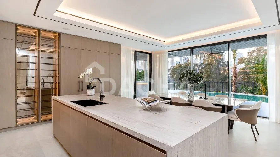 5 bedrooms villa for sale , Jumeirah Islands, Dubai, UAE No. 2719 № 9