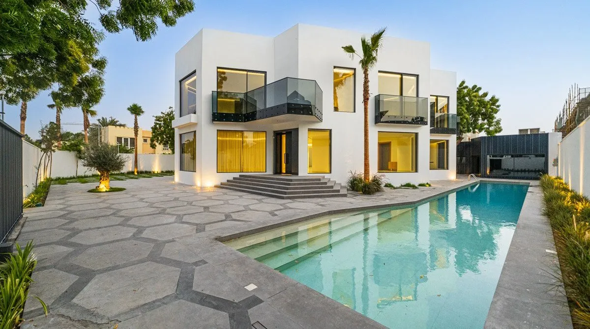 5 bedrooms villa for sale , Dubai, UAE No. 2555