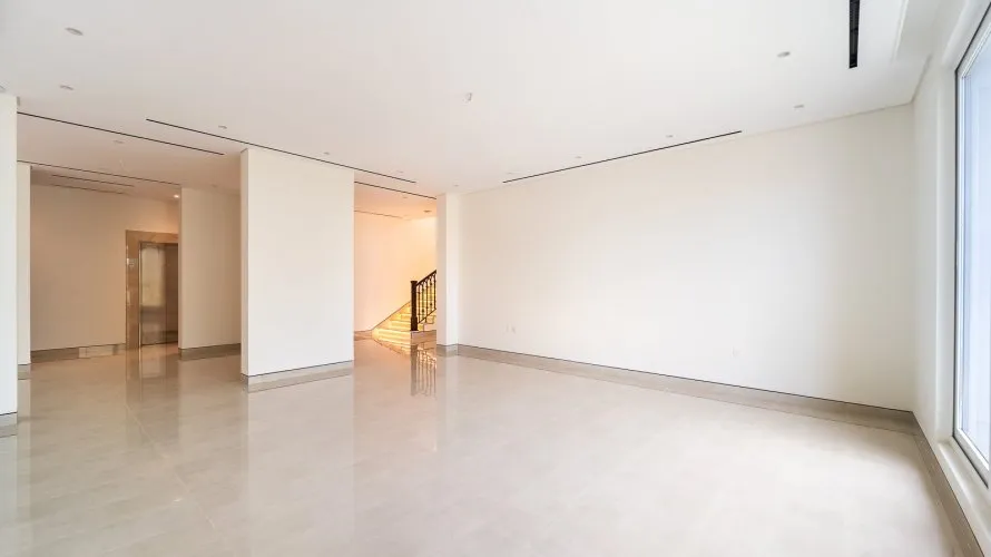 6 bedrooms villa for sale , Dubai, UAE No. 2547 № 18