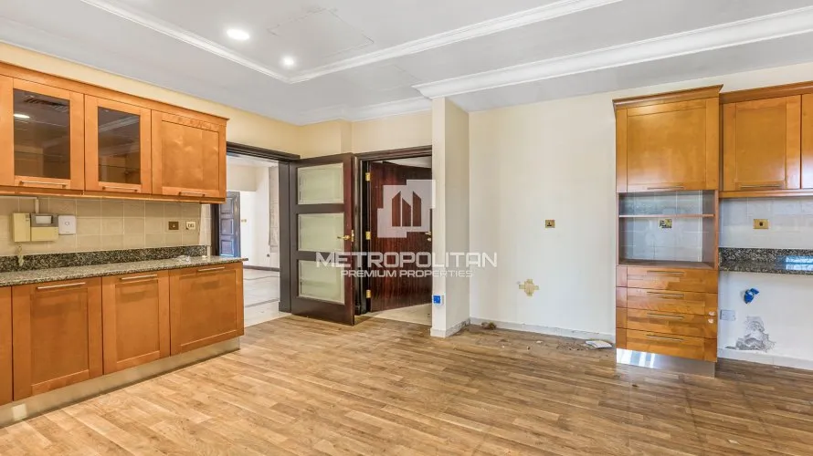 4 bedrooms villa for sale , Palm Jumeirah, Dubai, UAE No. 1585 № 9
