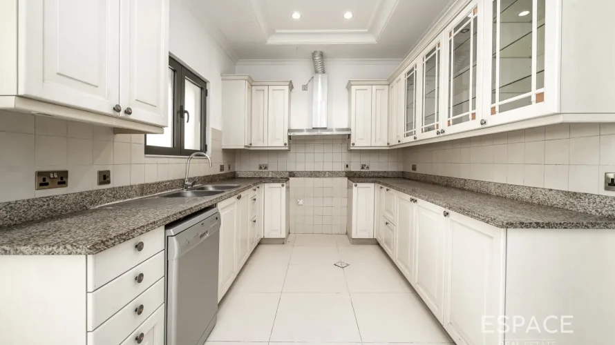 5 bedrooms villa for sale , Palm Jumeirah, Dubai, UAE No. 1298 № 9