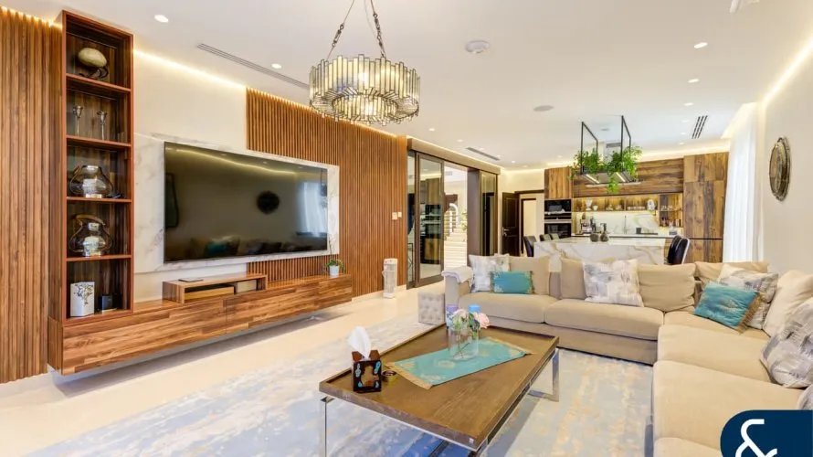 5 bedrooms villa for sale , The Villa, Dubai, UAE No. 1696 № 3