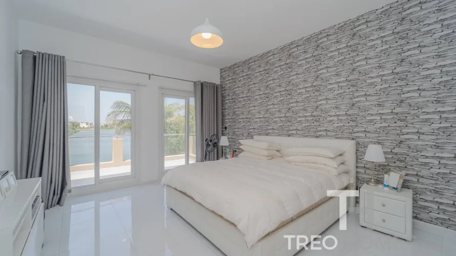 5 bedrooms villa for sale , Meadows, Dubai, UAE No. 542 № 3