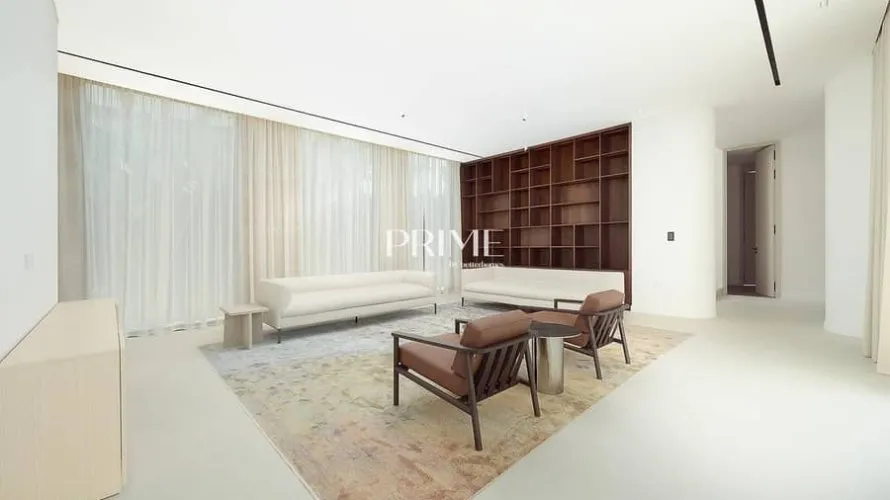 7 bedrooms villa for sale , Dubai, UAE No. 1173 № 3