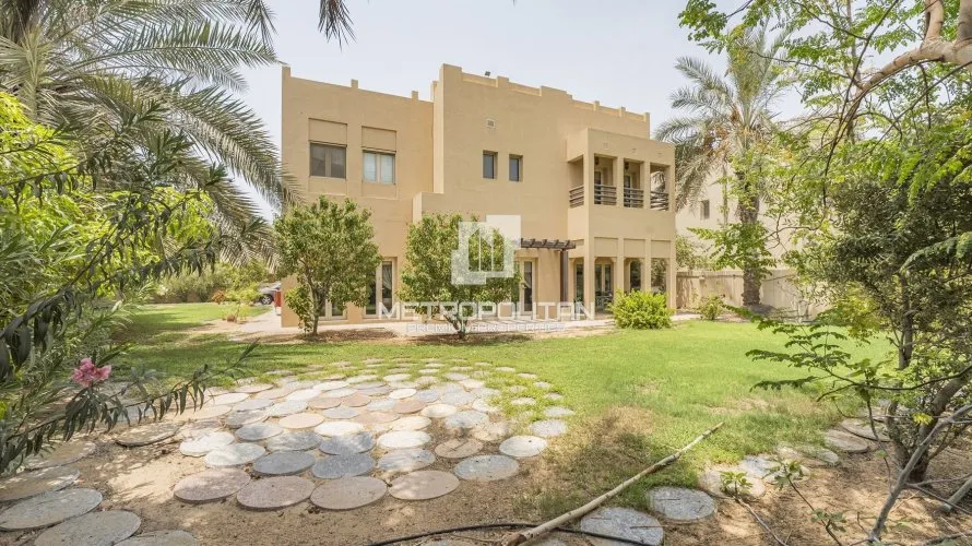 4 bedrooms villa for sale , Meadows, Dubai, UAE No. 1575 № 14