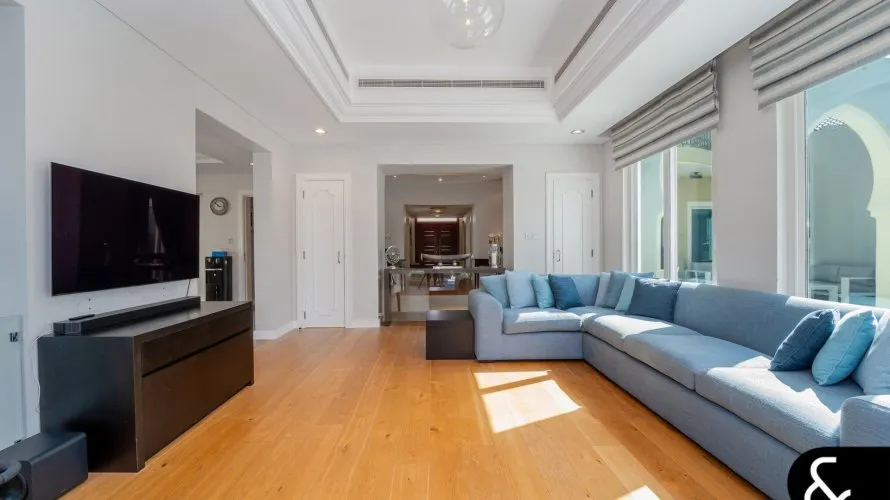 6 bedrooms villa for sale , Victory Heights, Dubai Sports City, Dubai, UAE No. 2296 № 4