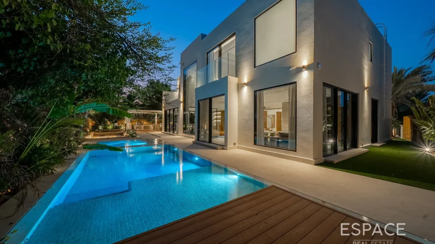 5 bedrooms villa for sale , Jumeirah Islands, Dubai, UAE No. 1264 № 1