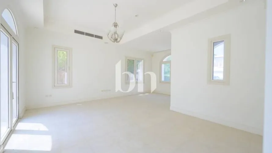 6 bedrooms villa for sale , Jumeirah Golf Estates, Dubai, UAE No. 1169 № 3