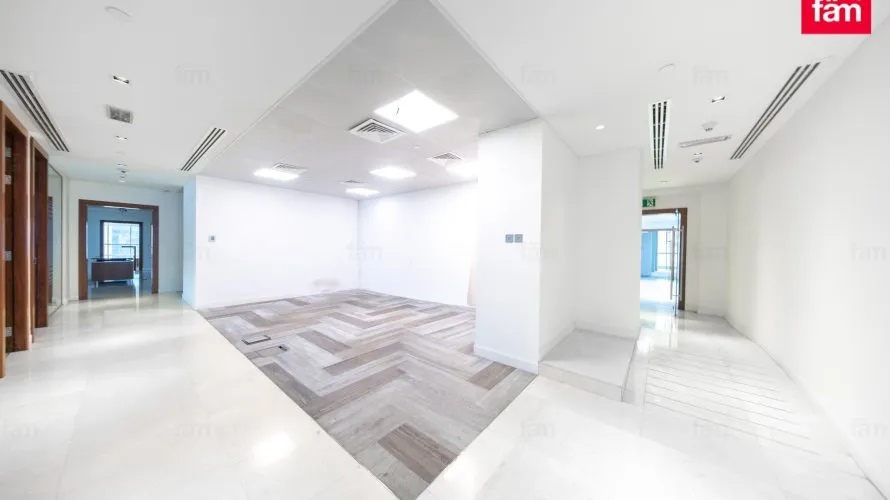 820.4m² office for sale, Dubai, UAE No. 2313 № 10