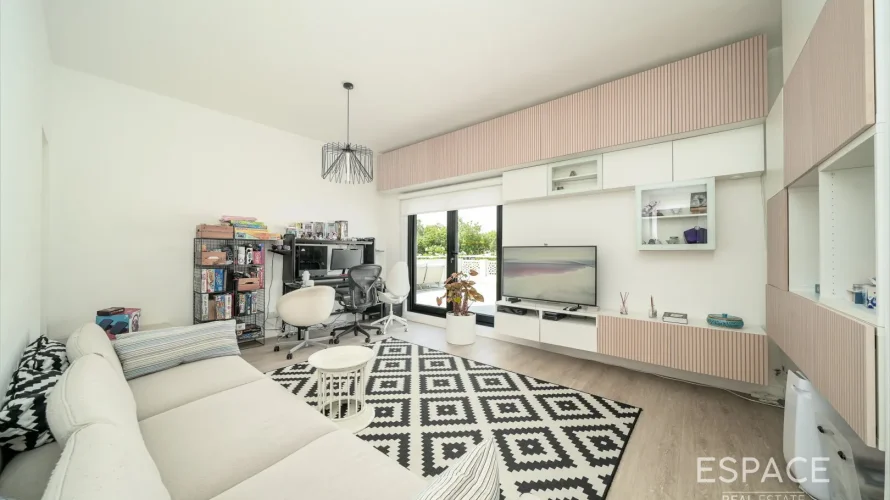 5 bedrooms villa for sale , Meadows, Dubai, UAE No. 1492 № 10