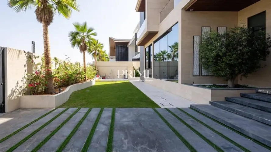 5 bedrooms villa for sale , Dubai, UAE No. 1117