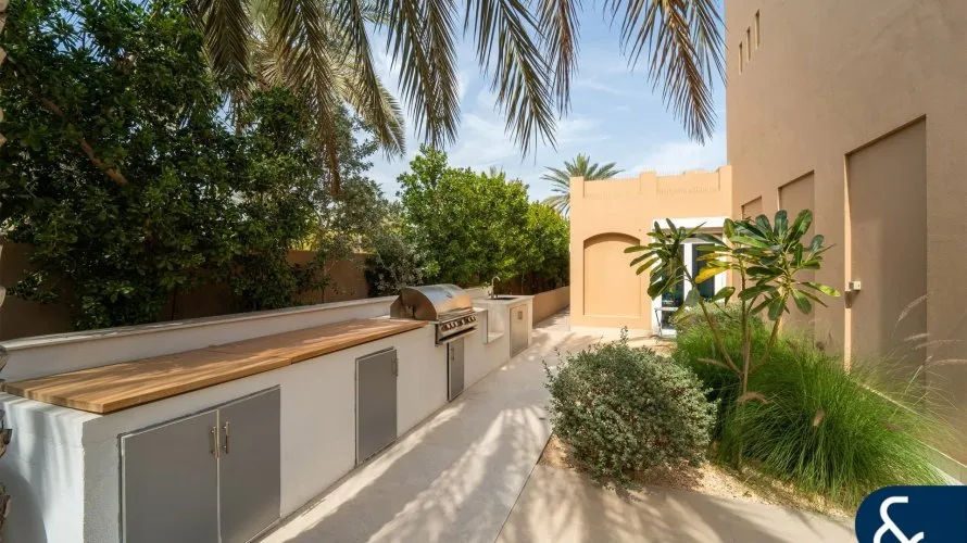 7 bedrooms villa for sale , Arabian Ranches, Dubai, UAE No. 2292 № 20