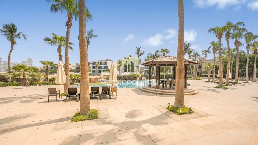 4 bedrooms villa for sale , Palm Jumeirah, Dubai, UAE No. 1585
