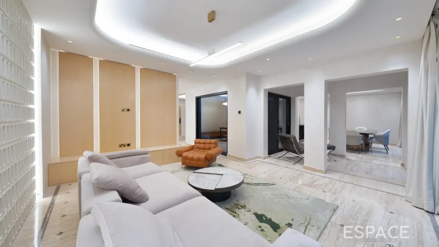 4 bedrooms villa for sale , Meadows, Dubai, UAE No. 1256 № 1