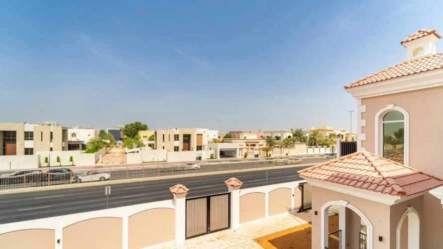 6 bedrooms villa for sale , Dubai, UAE No. 2181 № 2