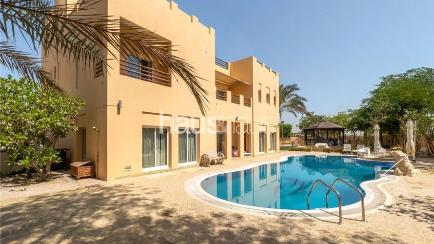 7 bedrooms villa for sale , Arabian Ranches, Dubai, UAE No. 874