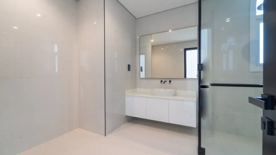 6 bedrooms villa for sale , Dubai, UAE No. 2181 № 10