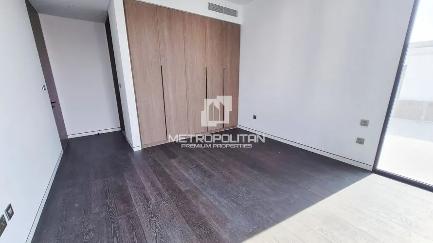 5 bedrooms villa for sale , Tilal Al Ghaf, Dubai, UAE No. 1666 № 2