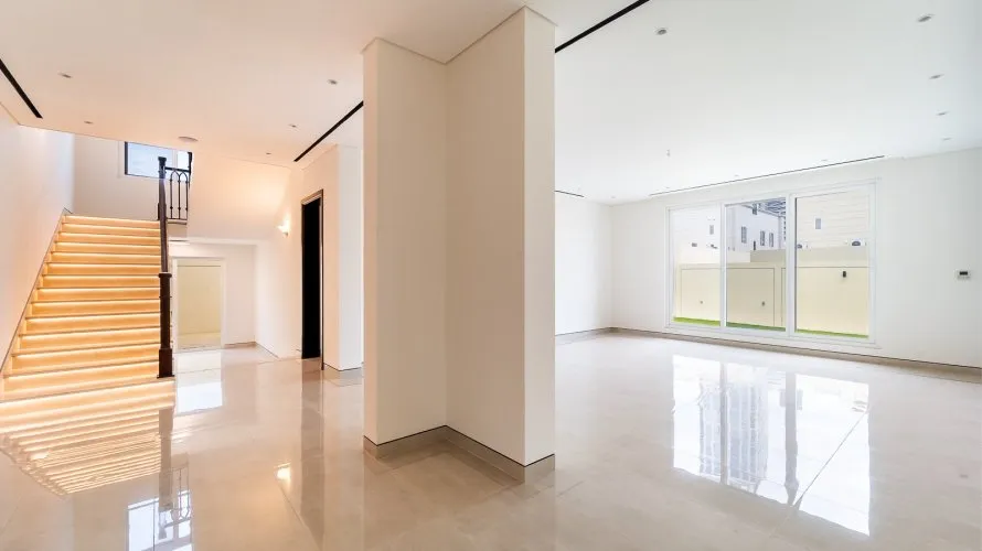 6 bedrooms villa for sale , Dubai, UAE No. 2547 № 14