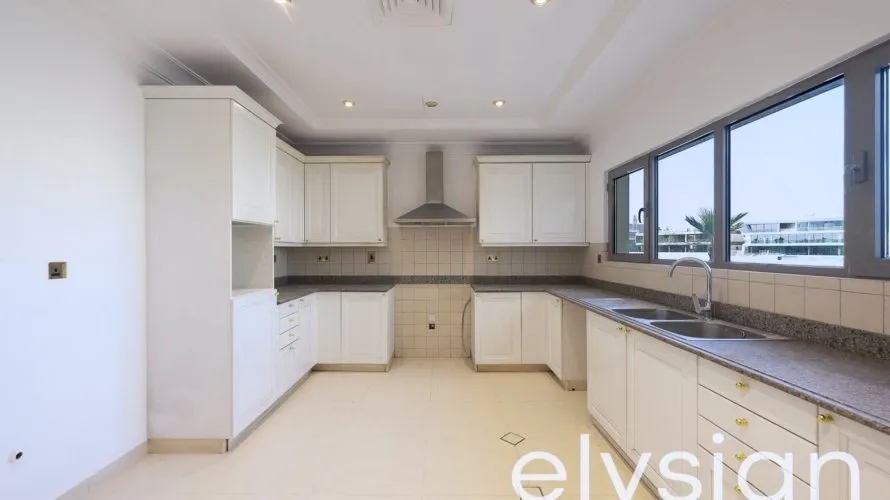 5 bedrooms villa for sale, Signature Villas, Palm Jumeirah, Dubai, UAE No. 713 № 12