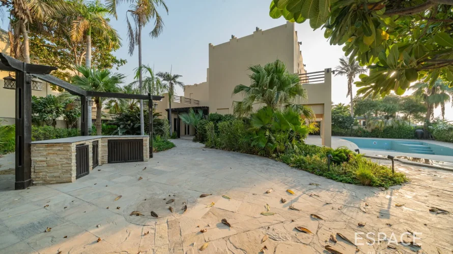 5 bedrooms villa for sale , Meadows 8, Meadows, Dubai, UAE No. 1500 № 1