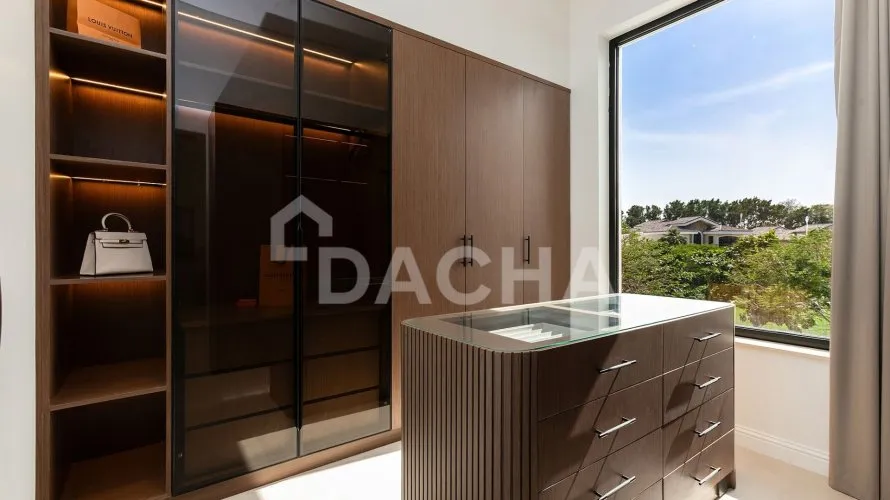 5 bedrooms villa for sale , Jumeirah Golf Estates, Dubai, UAE No. 2695 № 14