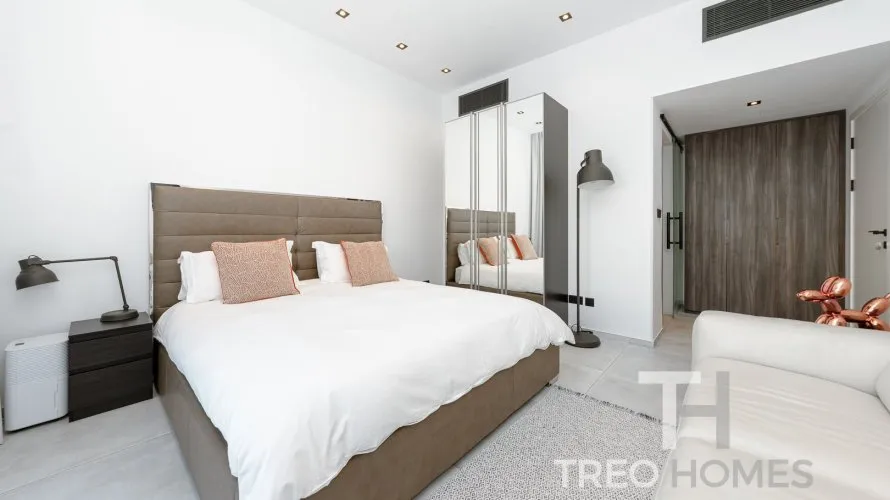 4 bedrooms villa for sale , Meadows, Dubai, UAE No. 549 № 25