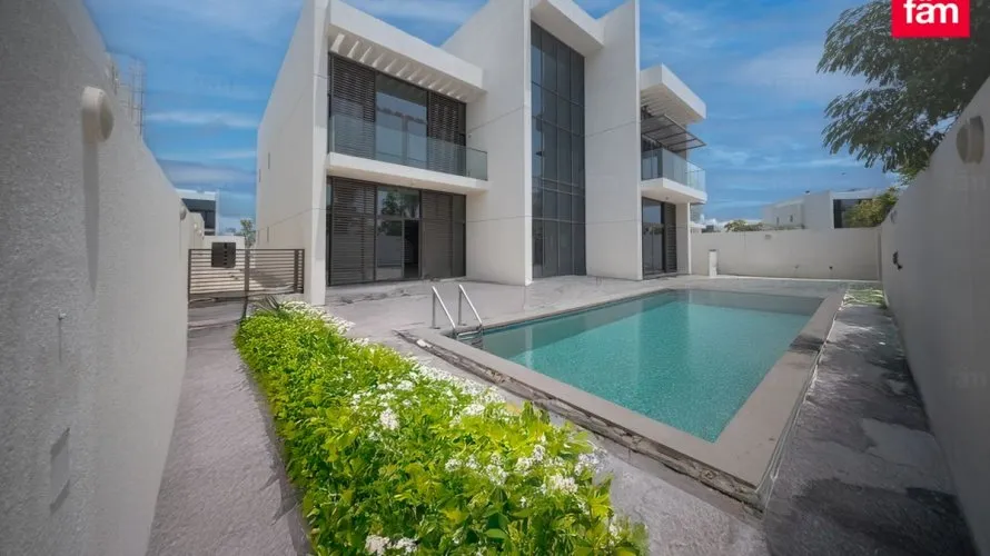 5 bedrooms villa for sale , Dubai, UAE No. 1032 № 3