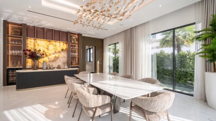 6 bedrooms villa for sale , Dubai, UAE No. 3063 № 1