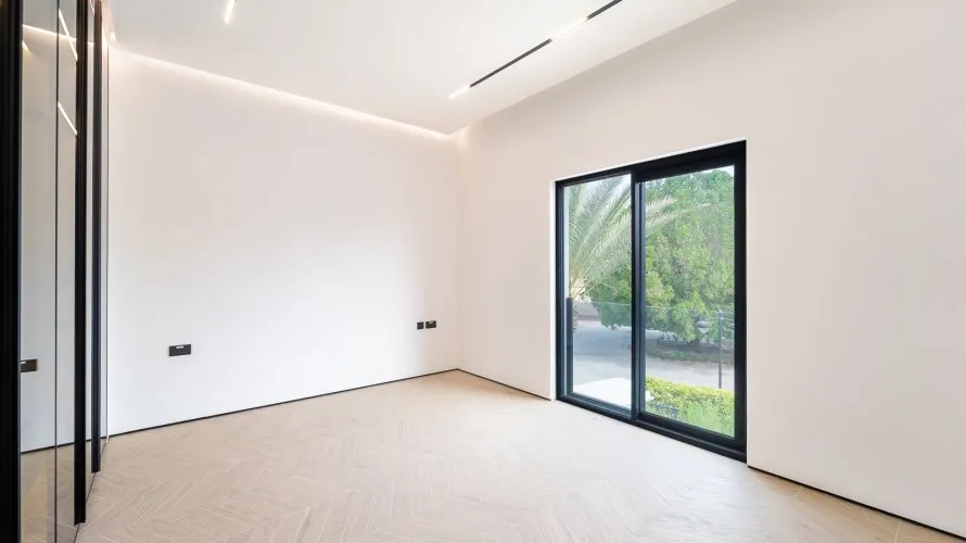 6 bedrooms villa for sale , Dubai Investment Park, Dubai, UAE No. 2938 № 12