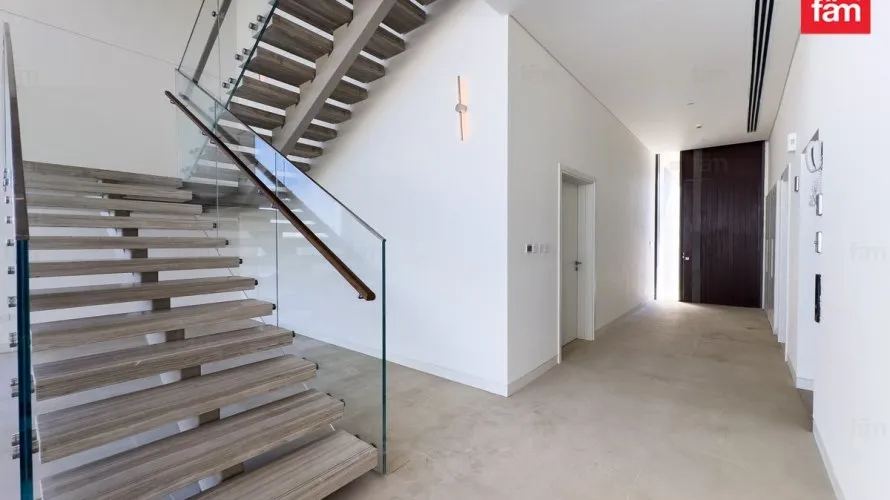 5 bedrooms villa for sale, Dubai, UAE No. 3136 № 13