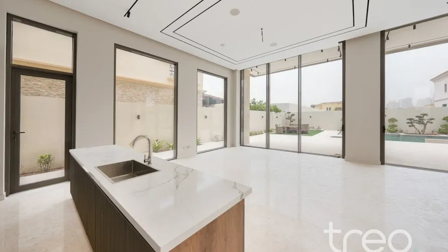 6 bedrooms villa for sale, Jumeirah Park, Dubai, UAE No. 3440 № 8