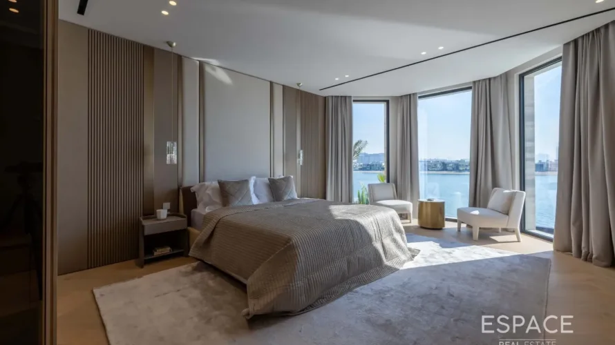 5 bedrooms villa for sale, Palm Jumeirah, Dubai, UAE No. 3677