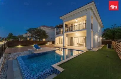 5 bedrooms villa for sale, Dubai, UAE No. 3258