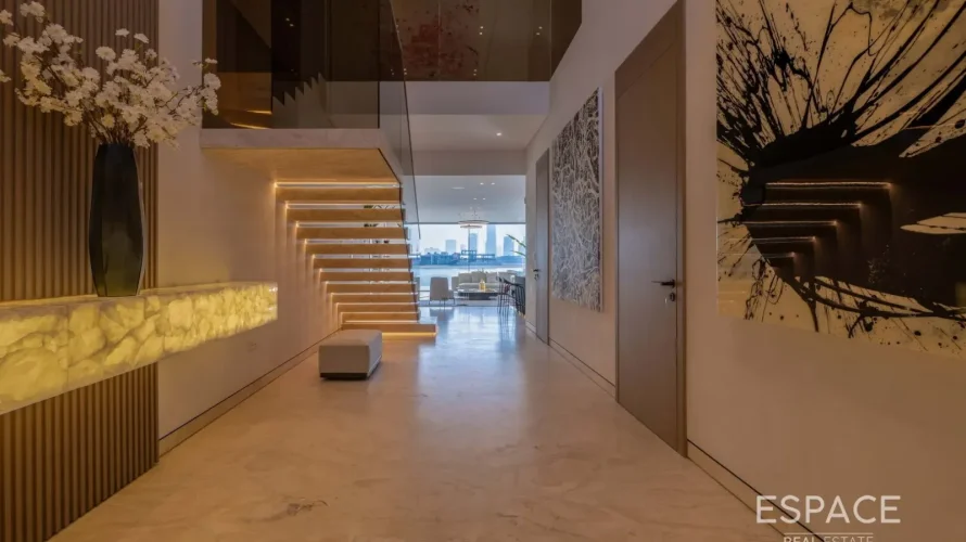 5 bedrooms villa for sale, Palm Jumeirah, Dubai, UAE No. 3677 № 4