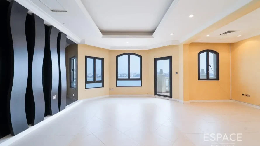 9 bedrooms villa for sale, Palm Jumeirah, Dubai, UAE No. 3675 № 7